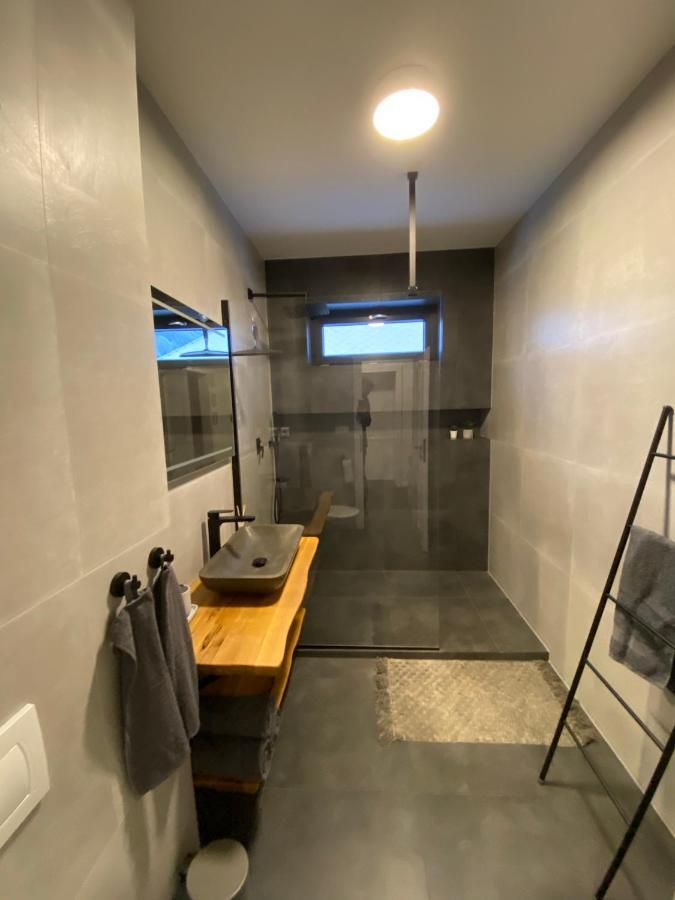Apartmany Elli Mýto pod Ďumbierom Exterior foto
